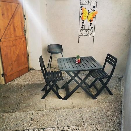 Villa Studio très agréable totalement indépendant dans maison avec cour sans vis à vis à Vittel Extérieur photo