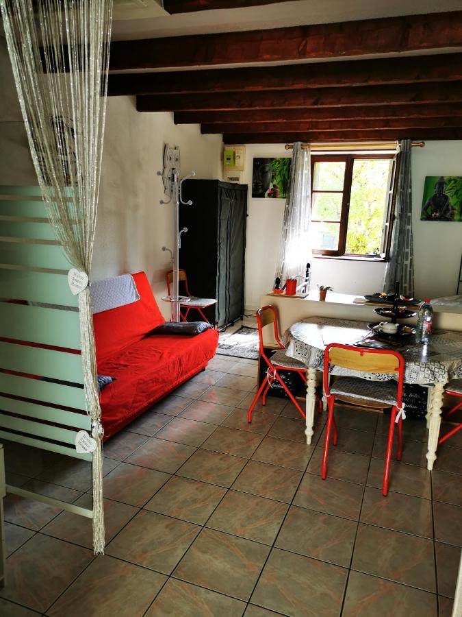 Villa Studio très agréable totalement indépendant dans maison avec cour sans vis à vis à Vittel Extérieur photo