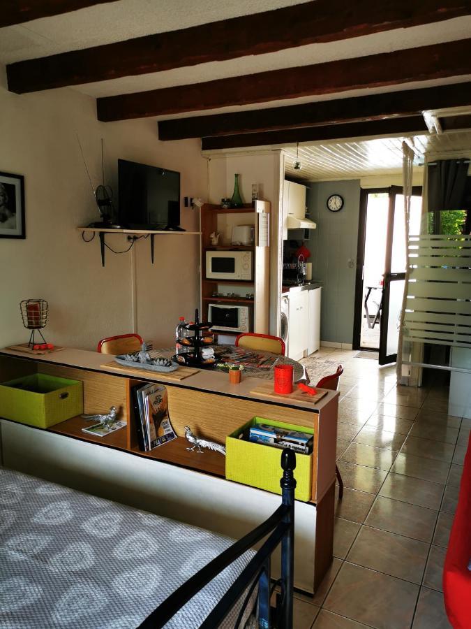 Villa Studio très agréable totalement indépendant dans maison avec cour sans vis à vis à Vittel Extérieur photo
